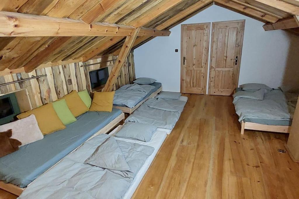 Chalet Boruvka - Biofarma Na Samote V Lesich Benesov  ภายนอก รูปภาพ