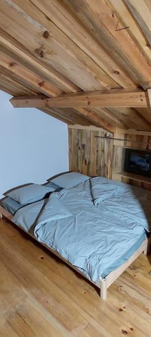 Chalet Boruvka - Biofarma Na Samote V Lesich Benesov  ภายนอก รูปภาพ