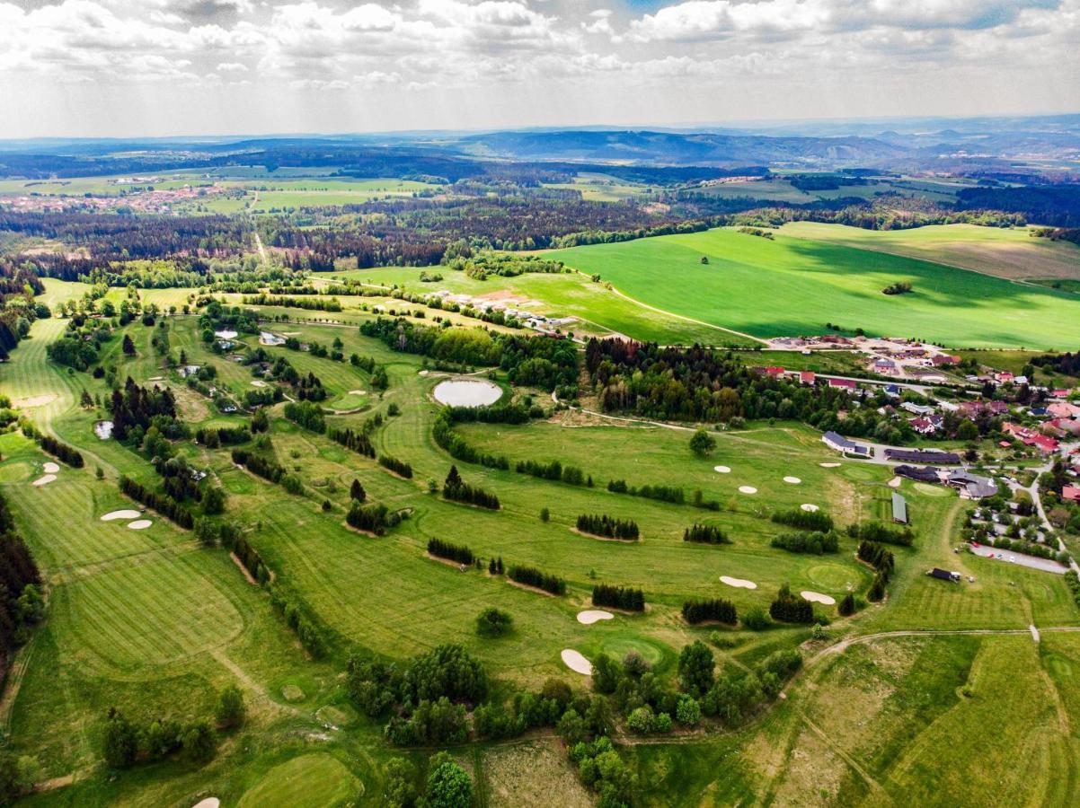 Chalet Boruvka - Biofarma Na Samote V Lesich Benesov  ภายนอก รูปภาพ